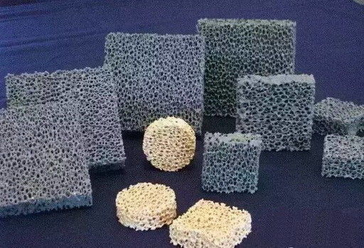 シリコンカービッド 溶融金属フィルタリング溶液のための真空性セラミック泡フィルター